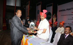 Dr. Ashish being Felicitated at GPCON Satara-2015